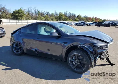 2026 Tesla Model Y z USA, uszkodzony, nr VIN 7SAYGDED8TA439079